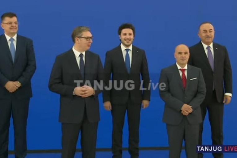 Počeo Samit inicijative Otvoreni Balkan: Vučić - od uspeha ovog projekta zavisi osiguravanje ekonomske budućnosti (FOTO/VIDEO)