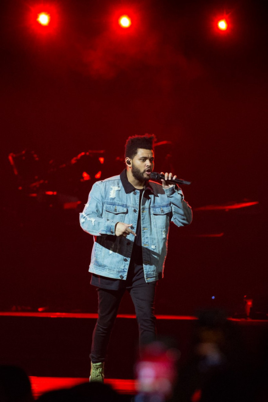 Vikend morao da prekine koncert! Ostao bez glasa - šok snimak kruži društvenim mrežama (VIDEO)