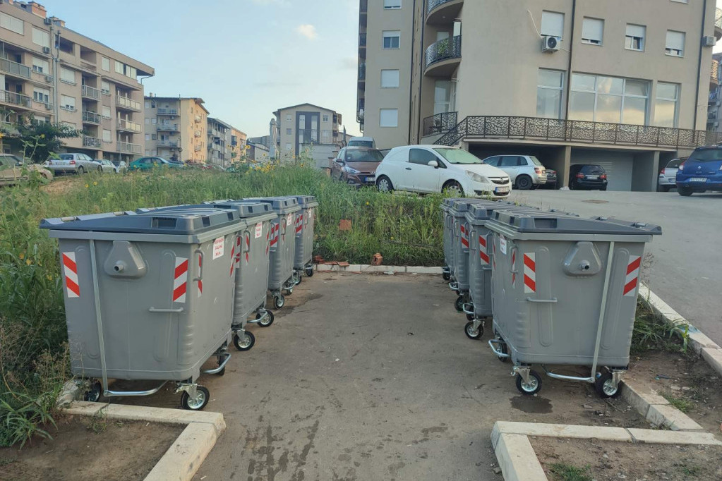 JKP "Gradska čistoća" nastavlja akciju: Novi kontejneri na opštini Čukarica