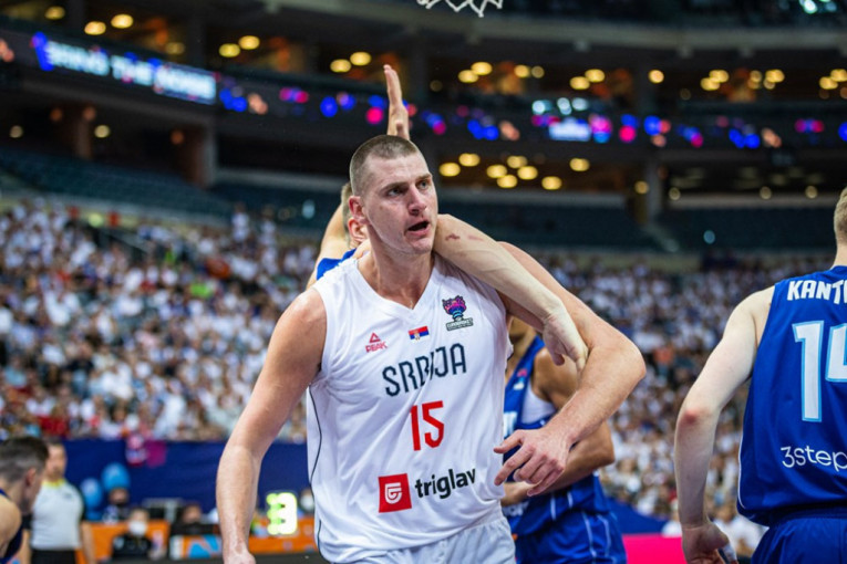 Nikola je ginuo za Srbiju na Eurobasketu: Meloun ponosan na Jokića!