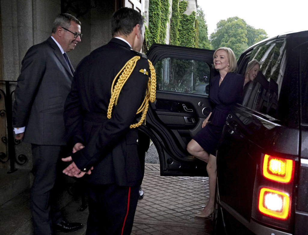 Da li će Liz Tras uspeti da se "opere"? "Izvinjavam se za greške koje sam počinila"