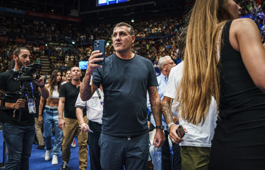 Hrvati su pali zahvaljujući fudbalerima Italije! Uz ovakvu podršku domaći nisu mogli da izgube! (FOTO)