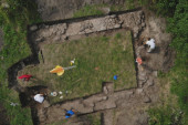 Neverovatno otkriće podno planine Rudnik: U ruševinama crkve sahranjivano lokalno stanovništvo (FOTO)