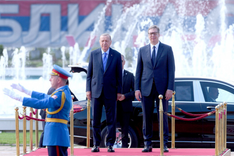 Vučić dočekao Erdogana: Svečana ceremonija ispred Palate Srbija (FOTO/VIDEO)