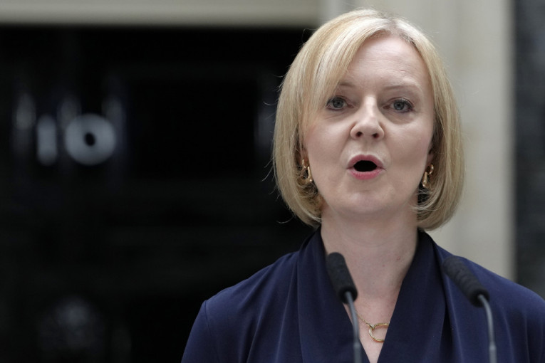 Drugi dan žalosti u Britaniji: Čarls III proglašen za kralja, prinčevi Vilijam i Hari sa suprugama u crnini (FOTO/VIDEO)