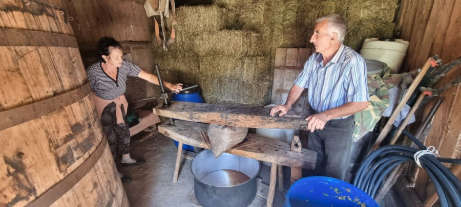 Jedinstvena na svetu: U prijepoljskim selima pravi se čuvena sita, marmelada od krušaka - koja najbolje ide uz mladi kajmak (FOTO)