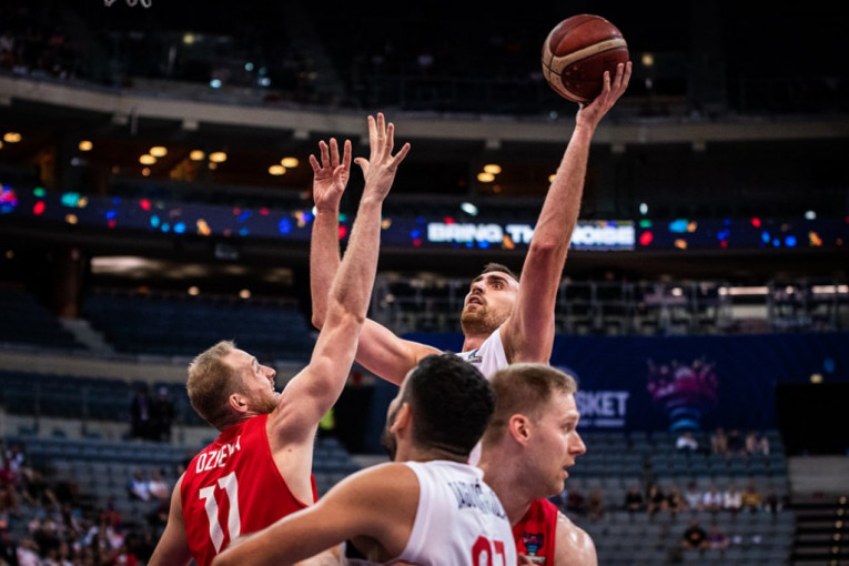 Srbija se igrala košarke, pregažena i Poljska! Pet od pet Orlova na Eurobasketu (GALERIJA, VIDEO)