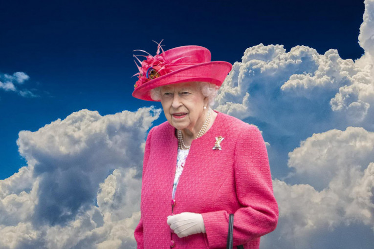 Oblak u obliku kraljičinog lika viđen na nebu samo sat vremena nakon njene smrti: Britanci se pitaju da li je u pitanju znak? (FOTO)
