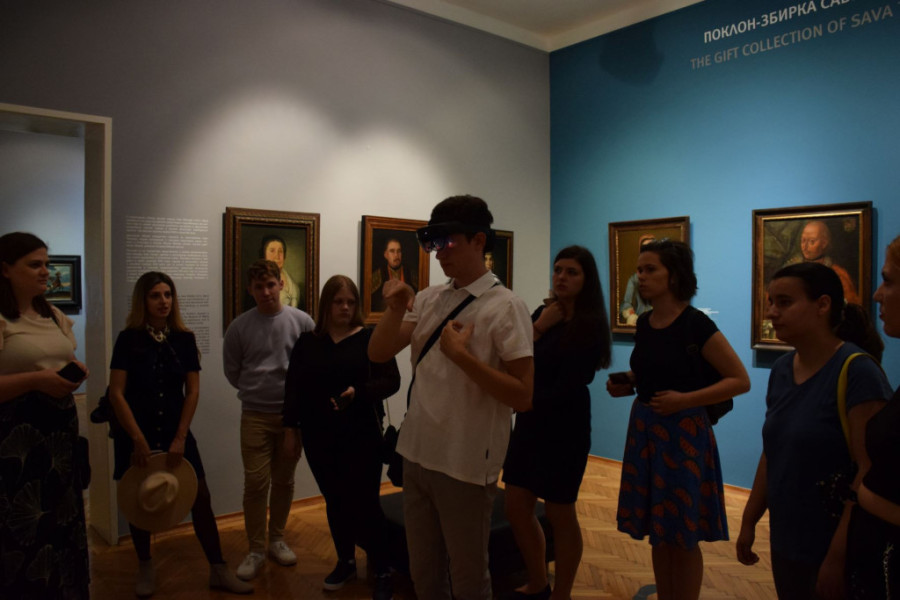 Pogled kroz Hololens naočare: Doživite umetnost na jedan sasvim drugačiji način (FOTO)