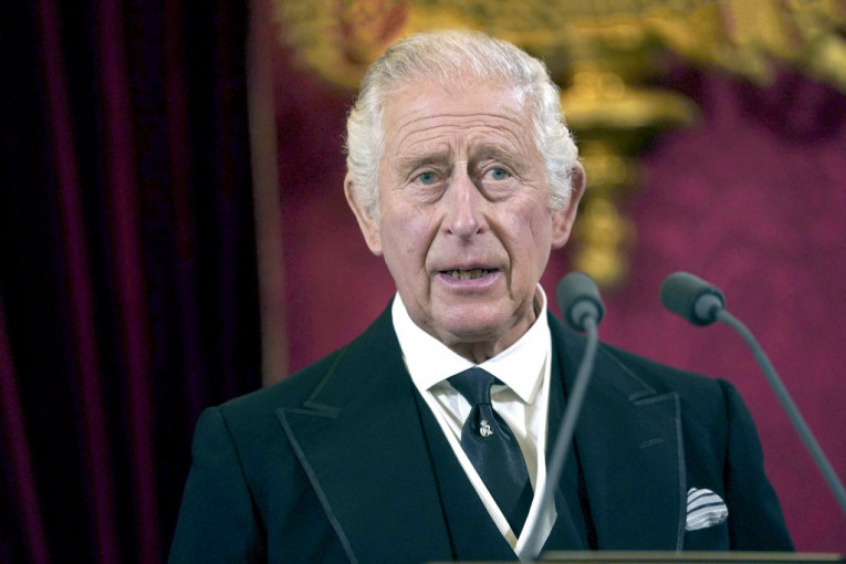 Čarls proglašen za kralja: Velika Britanija dobila novog monarha, u obraćanju pomenuo kraljicu Elizabetu! (VIDEO/FOTO)