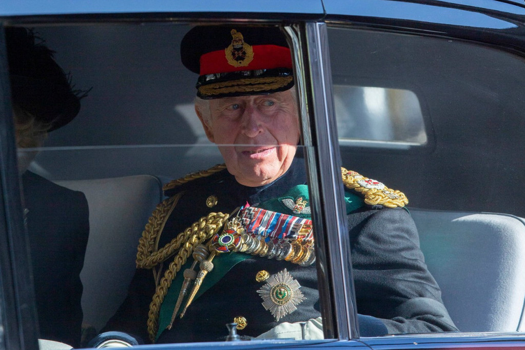 Pasoši, novčanice, himna, kulturne ustanove - šta će sve morati da se menja u Velikoj Britaniji nakon smrti kraljice Elizabete Druge?