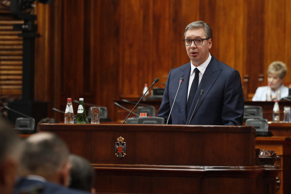 Zakleo sam se nad Ustavom da Srbija neće priznati jednostrano proglašenu nezavisnost južne pokrajine: Predsednik Vučić u Skupštini o Kosmetu