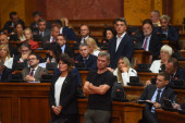 Poslanici se svađali oko mesta za sedenje: I Ćuta i Miloš Jovanović hteli u prvi red, bura i na Tviteru (FOTO)