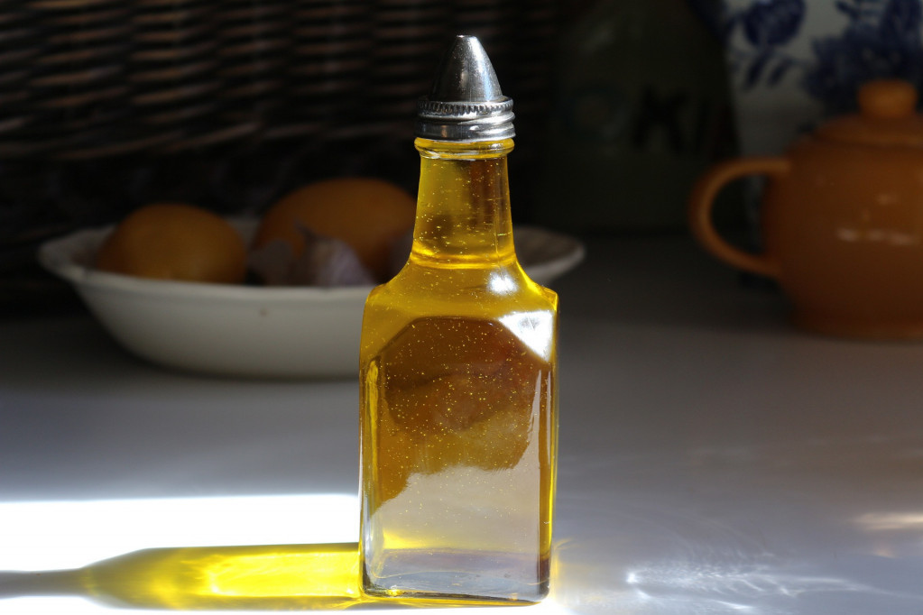 Od margarina do piva: Šta su sve žene spremne da namažu na telo zbog preplanulog tena?