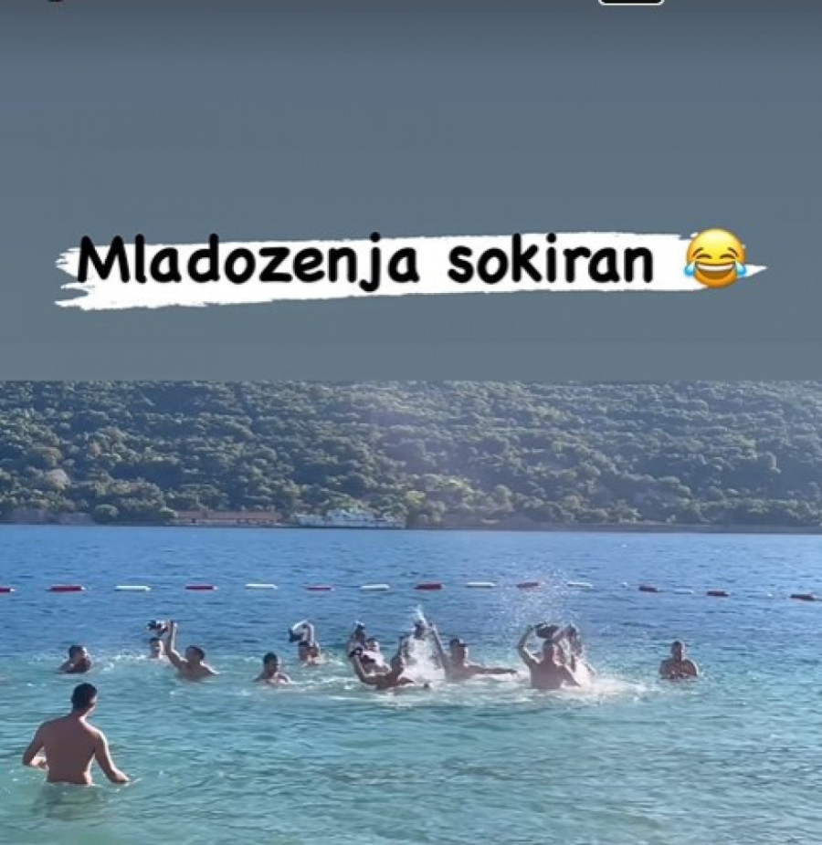 Gosti uleteli u vodu, pa poskidali kupaće gaće! Hit snimak sa svadbe Đokovića: Mladoženja šokiran! (FOTO/VIDEO)