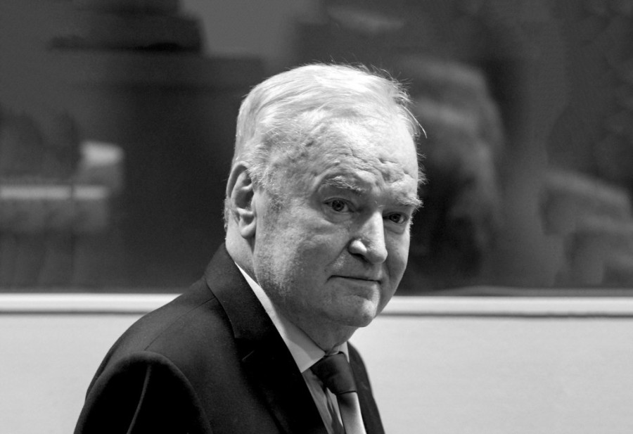 "Đenerale, počivaj u miru..." Veljko Ražnatović uputio poslednje zbogom Ratku Mladiću (FOTO)