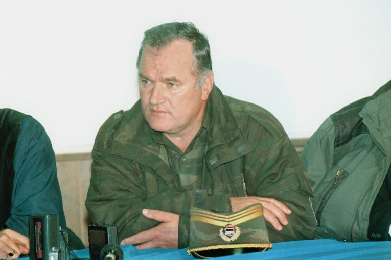 Čuveni govor generala Mladića na kraju rata: "Stvorili smo Republiku Srpsku, ona je okupana u krvi srpske dece" (VIDEO)