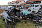 Bmw-om se zakucao u banderu! Teška nesreća u Sopotu, vozač imao preko tri promila alkohola! Od fotografije podilazi jeza