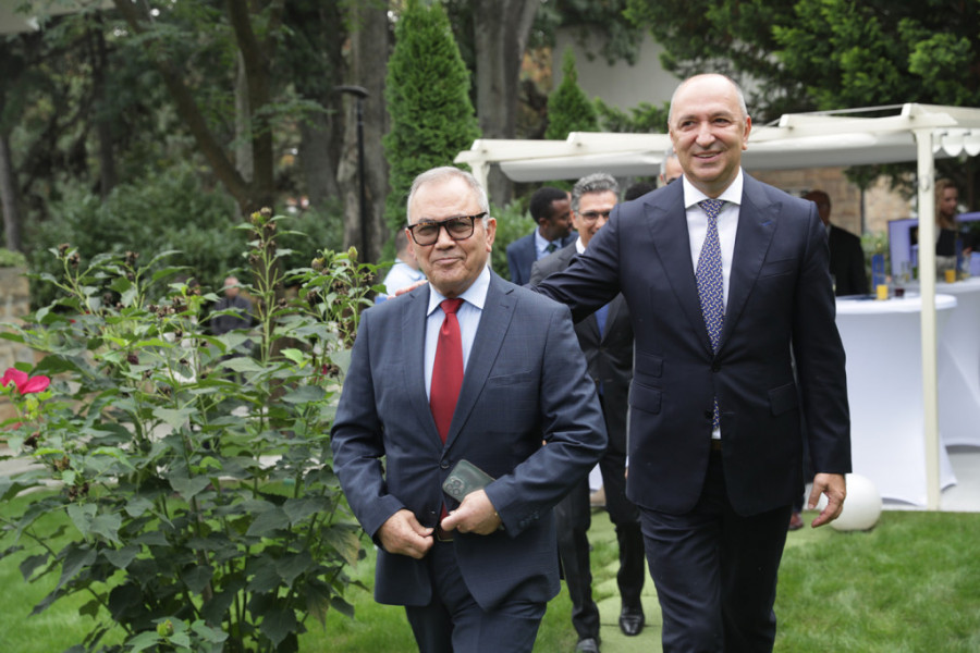 60 godina Dipos-a: Ambasadori 10 arapskih zemalja posadili stablo prijateljstva