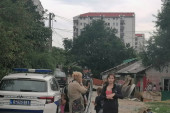 Užas na Karaburmi: Kombijem pregažena devojčica (3)! Preminula u domu zdravlja (FOTO)