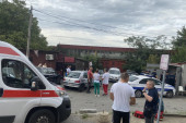 Izboli mladića posle svađe u saobraćaju, policija traga za napadačima: Pokušaj ubistva u Novom Beogradu