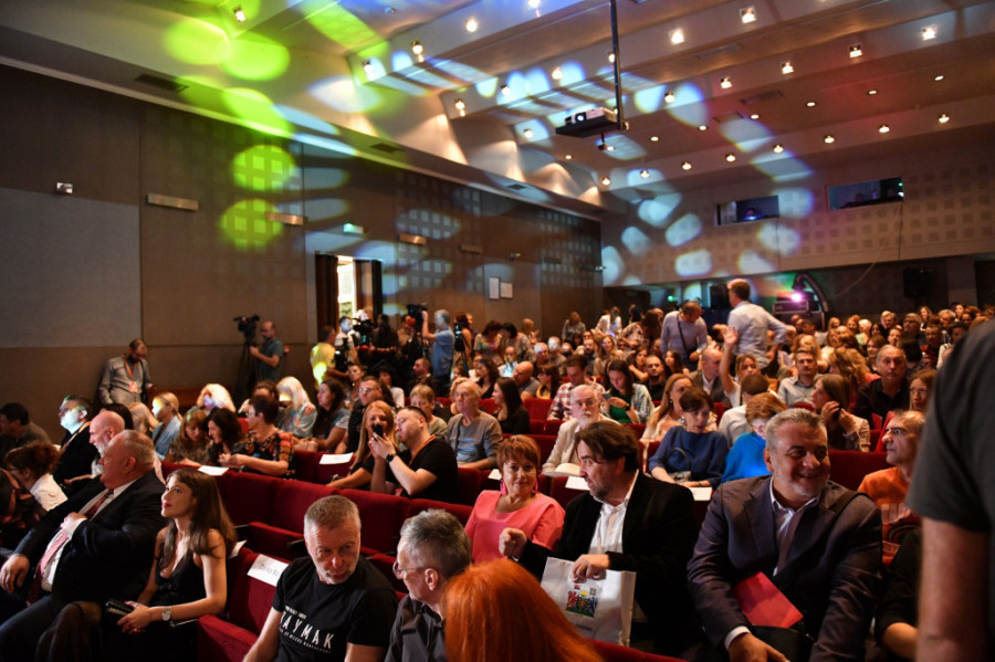 Gran-pri LIFFE festivala Vladimiru Perišiću za film "Lost Country": "Širi kadrovi i nisu toliko potrebni kad imate ovakve glumačke bravure"