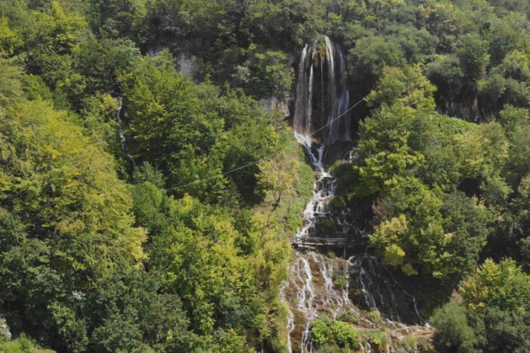 Huk slapova Sopotnice i velika srpska svetinja manastir Mileševa oduševili blogere: Očarani lepotom prijepoljskog kraja