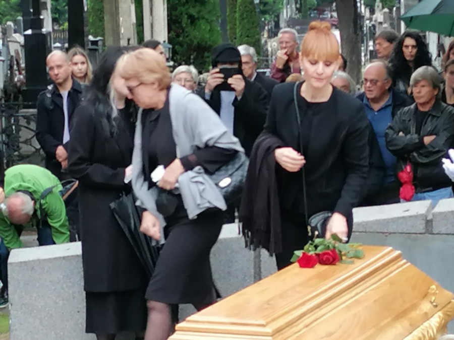 "Nedostaješ mi, nepovratno!" Aleksandra Kovač uputila potresne reči na godišnjicu smrti oca Kornelija