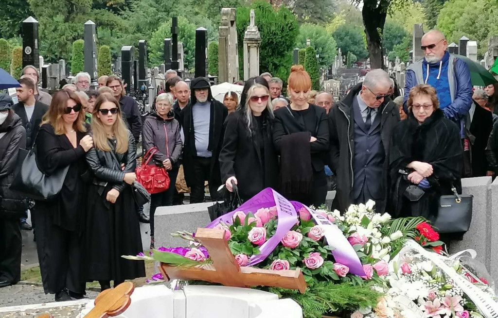 Kristina Kovač otvorila dušu o pokojnim roditeljima i ratu sa sestrom Aleksandrom: Podjednako boli!