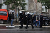 "Došao sam iz Niša da pravim nered": Policija na Prajdu privela mladića sa dimnim bombama i sekirom