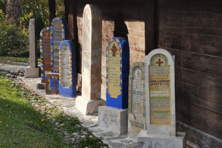 Porodice im podigle spomenike, a nikad se nisu vratili sa ratišta: Kod Kosjerića preko sto godina stoje čuvari krvave srpske istorije (FOTO)