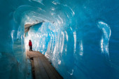 Ledena ekspedicija! Pećina sa 100 metara dugim tunelom privlači turiste iz celog sveta