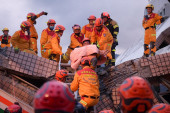 Ljudi padali sa mostova, mnogi zarobljeni u ruševinama: Neverovatni prizori sa Tajvana (VIDEO)