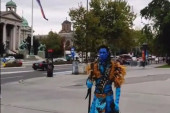 Avatar se prošetao centrom Beograda: Građani u čudu (VIDEO)