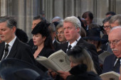 Brat princeze Dajane prisustvovao sahrani Elizabete II: Poneo na sebi detalj kojim je iskazao poštovanje kraljici