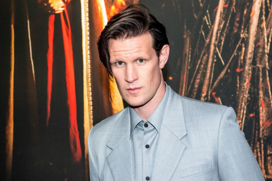 Igrao je lik princa Filipa, Hari ga je zvao "deda": Glumac otkrio da je kraljica Elizabeta II gledala "Krunu", imala je ovaj običaj