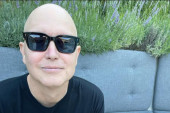 Mark Hopus pobedio rak u četvrtom stadijumu! Pevač benda „Blink 182" fotografijom iz bolnice naježio sve