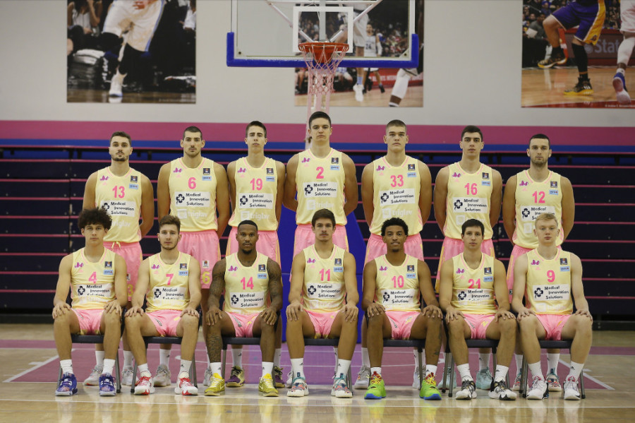 Mega predstavila tim i novu opremu! Dres, pored boje, ima još jednu veliku novinu! (FOTO)