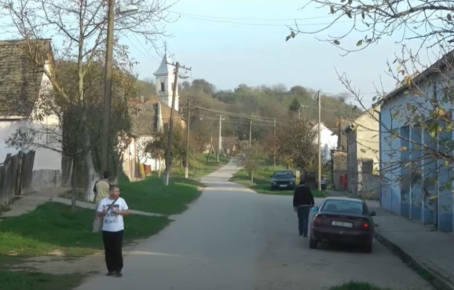 Neiskorišćeni potencijali Molovina: Fruškogorsko selo okruženo državnom granicom