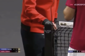 Ma, gde je ova loptica prošla? Novak u čudu ispratio Federerov poen posle kojeg su svi ostali u šoku! (VIDEO)