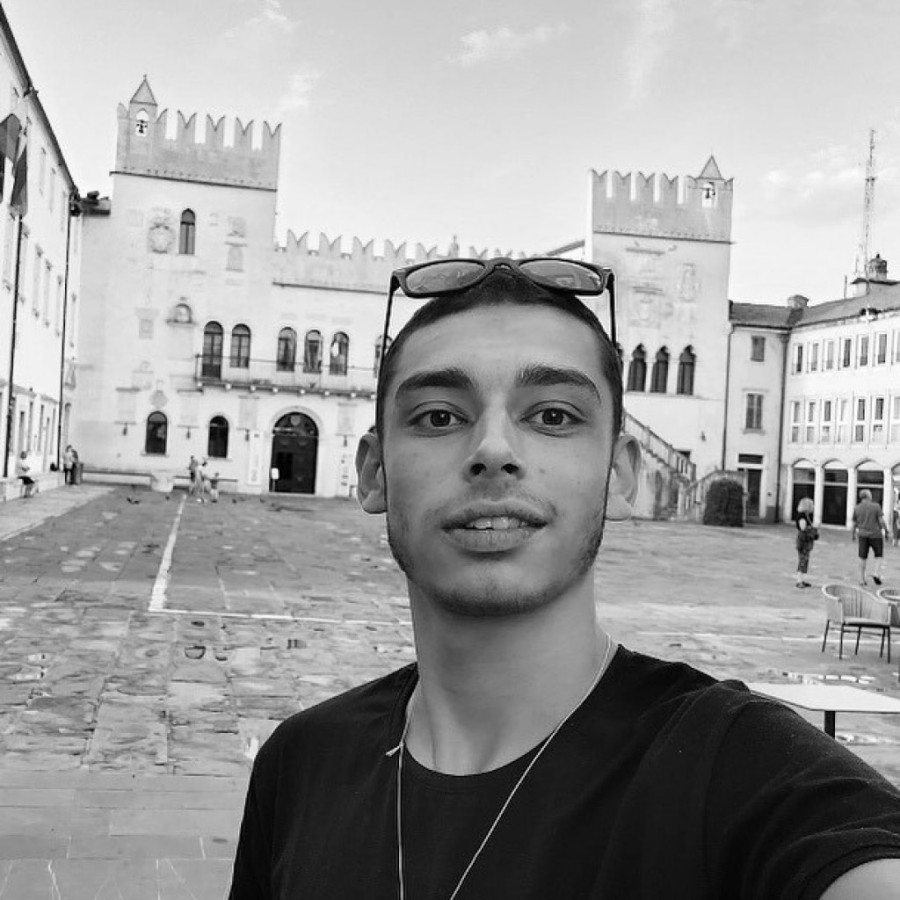 Samoubistvo mladića u Prnjavoru: Majka tvrdi da je okolina vršila pritisak na njega zbog brige o psima