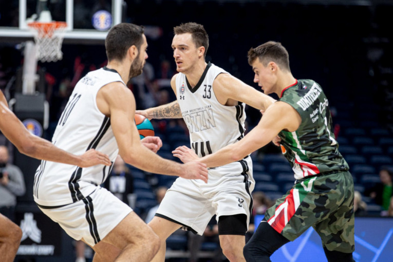 Nije lako igrati samo sa Madarom: Obradović locirao problem u igri Partizana na moskovskom turniru