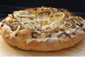 Recept dana: Fugazeta, argentinska pica punjena sirom i nadevena lukom, biće često na meniju vašeg doma (VIDEO)