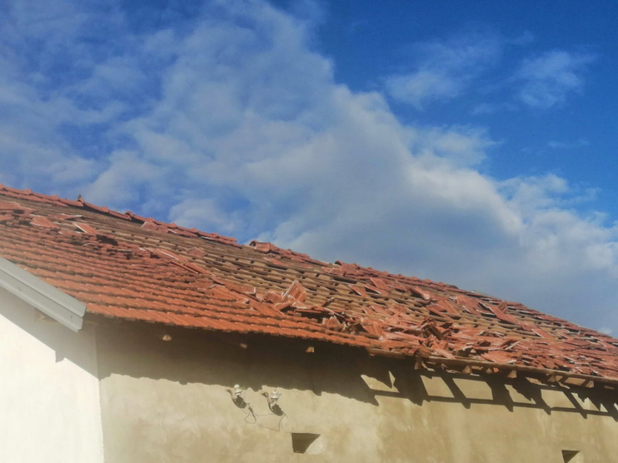 Ljižani preživeli apokaliptično nevreme: Najstariji žitelji ne pamte ovakvu oluju - pijavica nosila betonske stubove (FOTO)