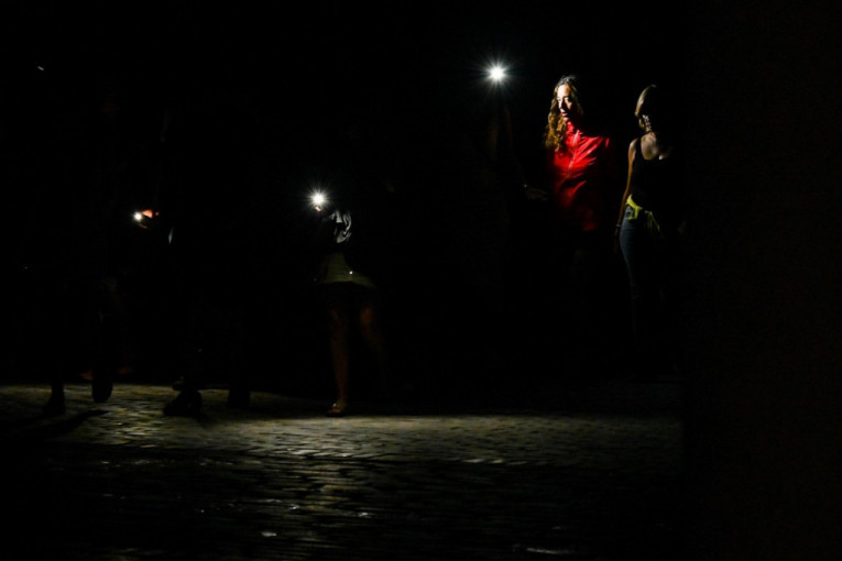 Kuba posle uragana ostala u mraku: Nestalo struje na celom ostrvu, na desetine ljudi evakuisano (FOTO)