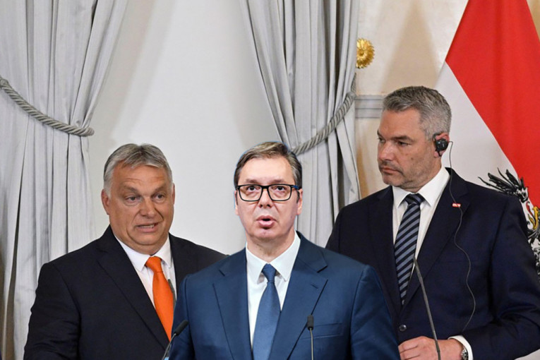 Predsednik Vučić danas na Samitu u Budimpešti, slede susreti sa Orbanom i Nehamerom