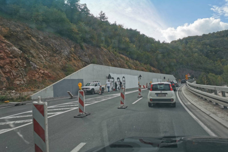 Oslikava se mural za Vladimira, Uroša, Stefana i Nikolu: Četvorica nastradalih mladića iz Užica nikad neće biti zaboravljeni (FOTO)