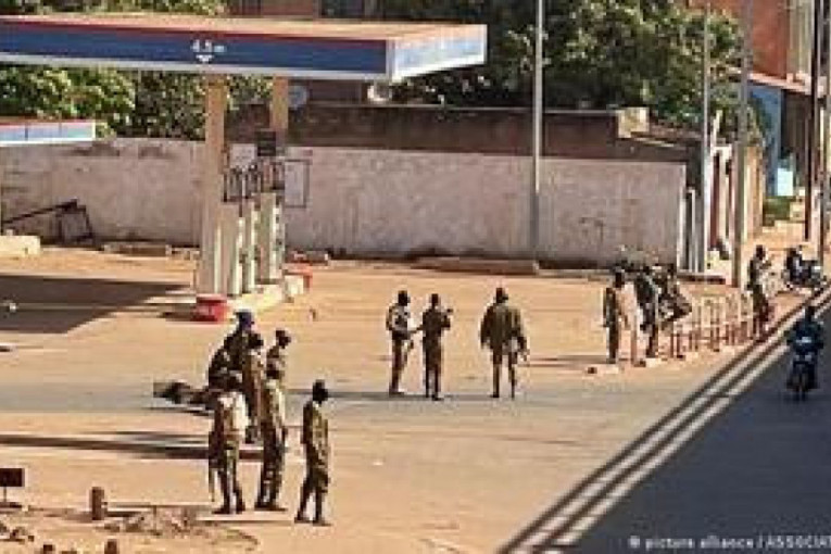 Krvoproliće na severu Burkine Faso: Ubijeno 40 ljudi, ranjeno njih 33