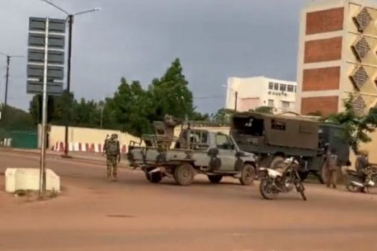 Državni udar u glavnom gradu Burkine Faso: Pucnjava kod predsedničke palate, vojnici na ulicama grada (FOTO/VIDEO)