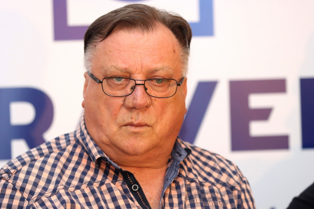 "Sudbinski smo vezani, želim mu da pobedi" Ivica Dačić zabrinut za zdravlje Halida Bešlića